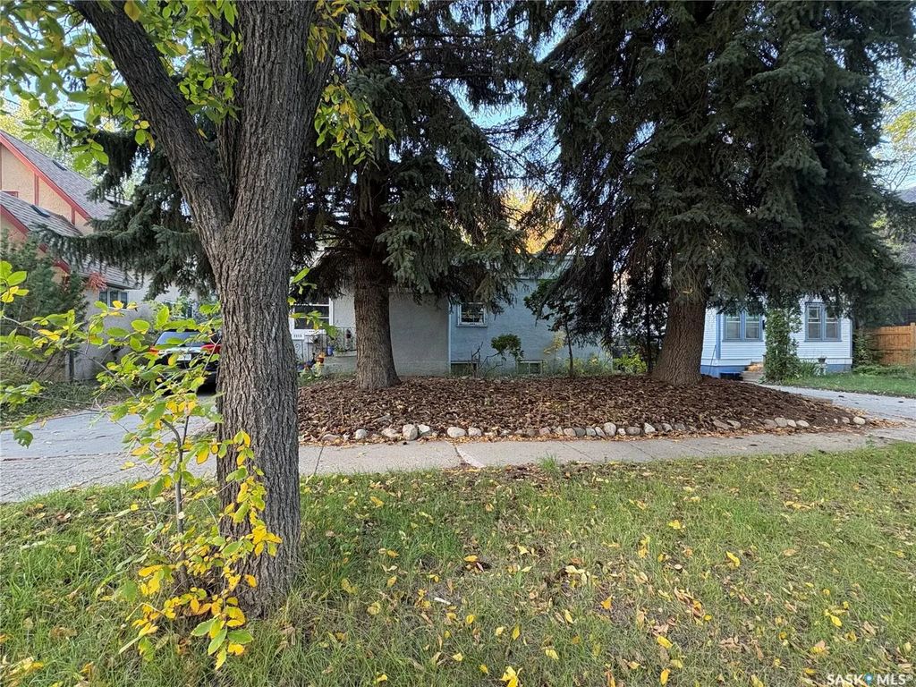 1115 13th Street E, Saskatoon