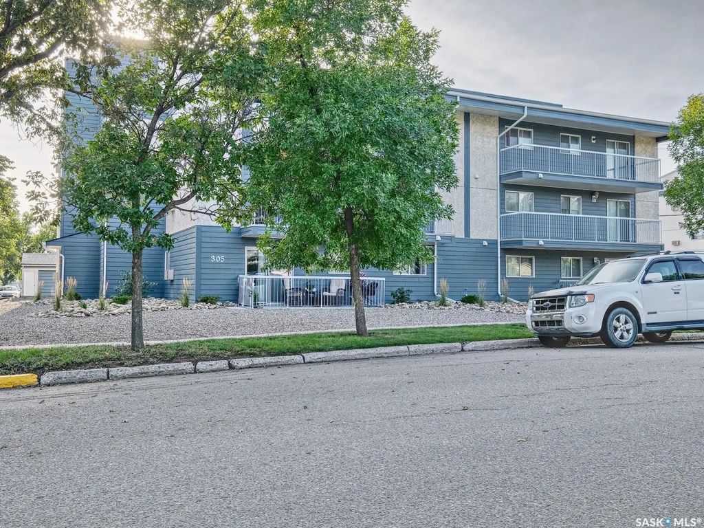 #302 - 305 1st Street W, Rosetown