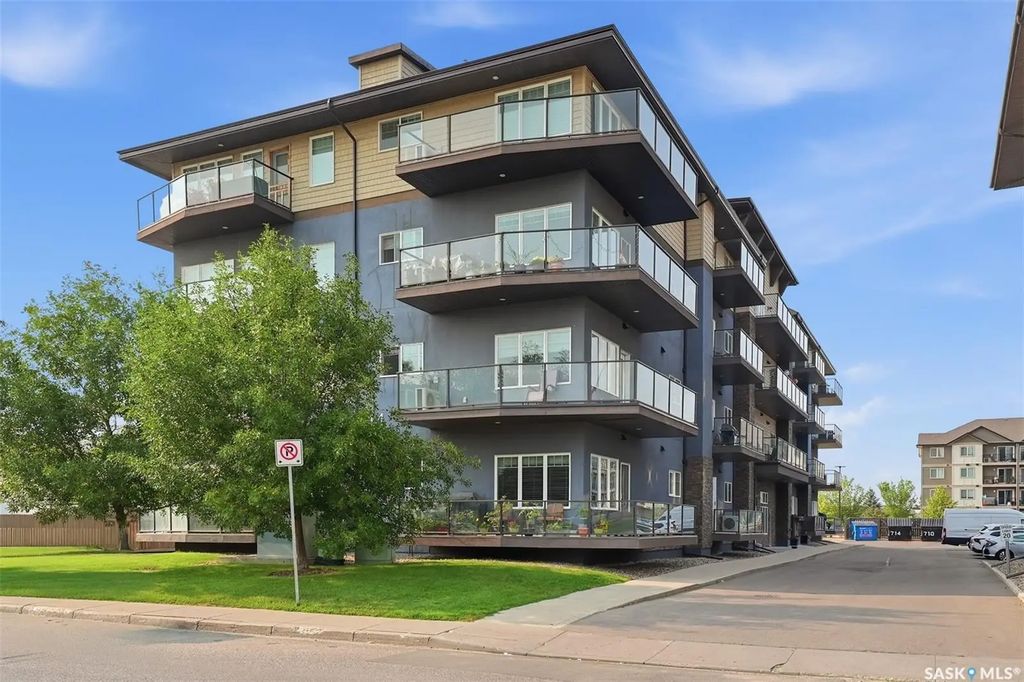 #305 - 714 Hart Road, Saskatoon