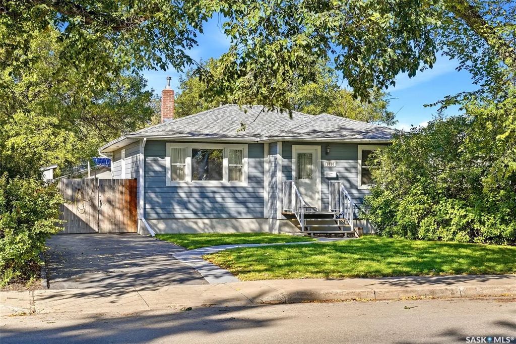 1010 Elphinstone Street, Regina