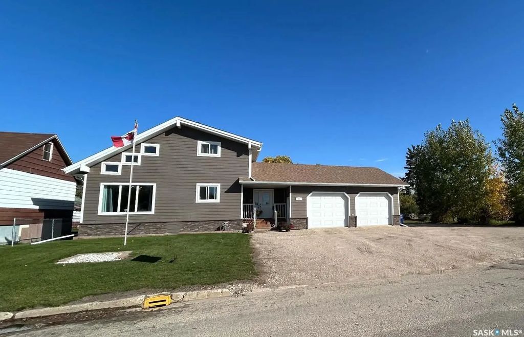 206 2nd Street W, Carrot River