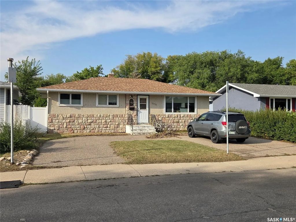 2776 Eastview, Saskatoon
