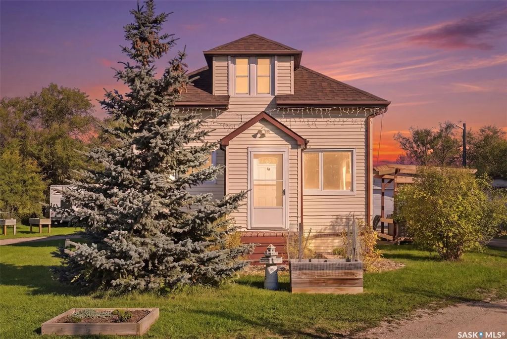 100 Pike Lake Road, Vanscoy