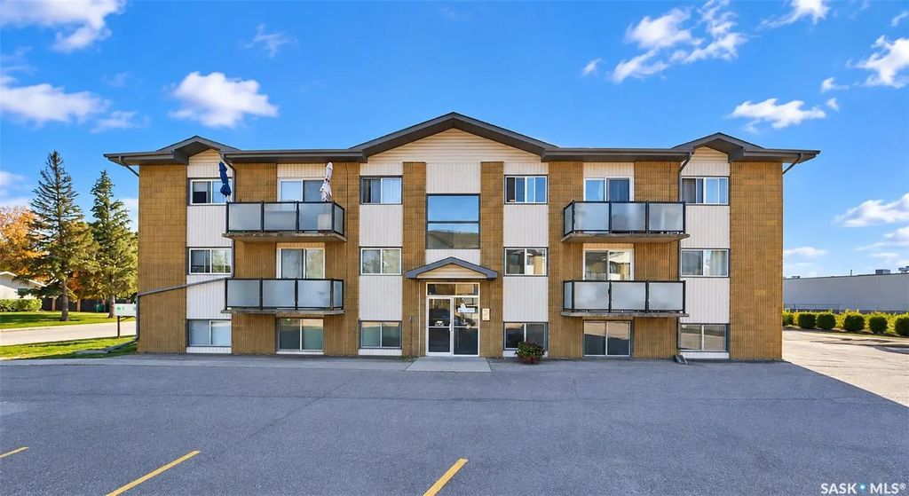 #53 - 1 Columbia Drive, Saskatoon