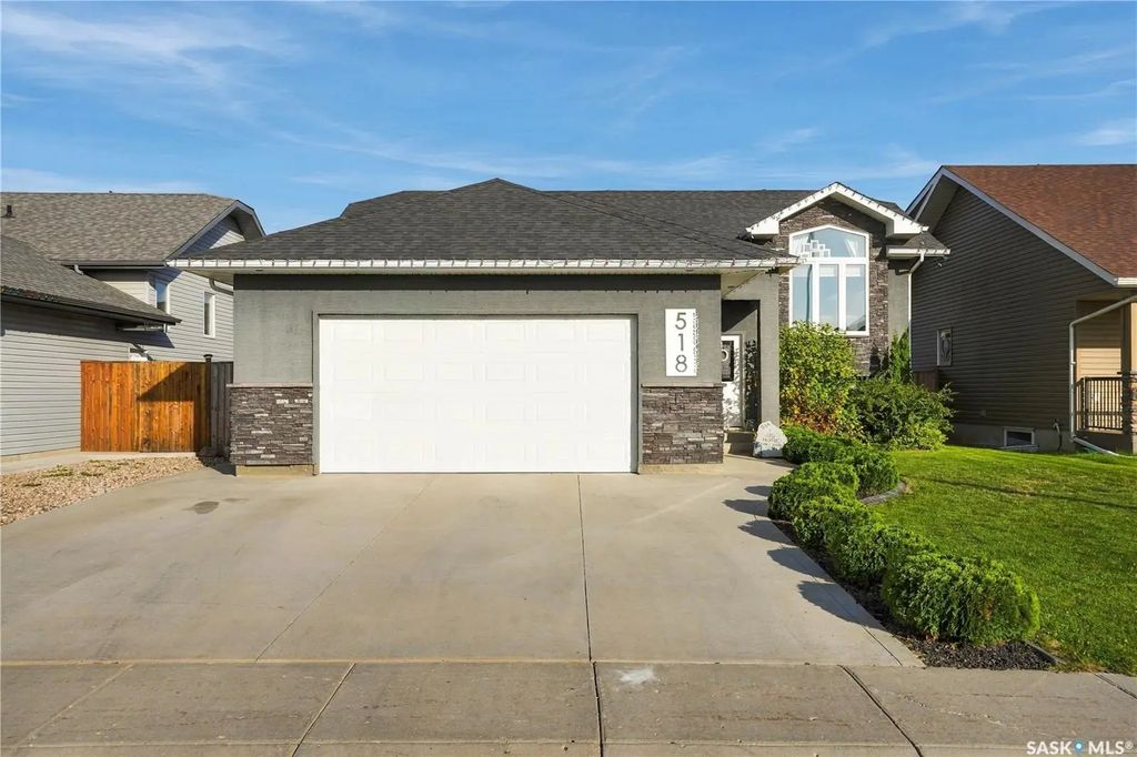 518 Palmer Cres, Warman