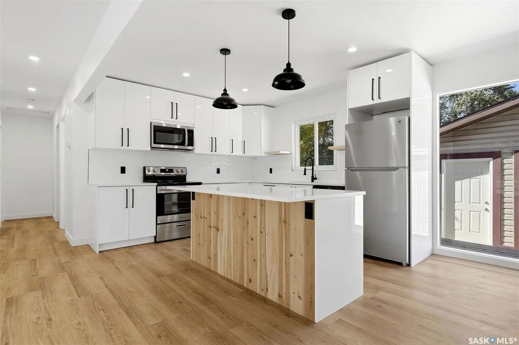 3312 Grant Road, Regina
