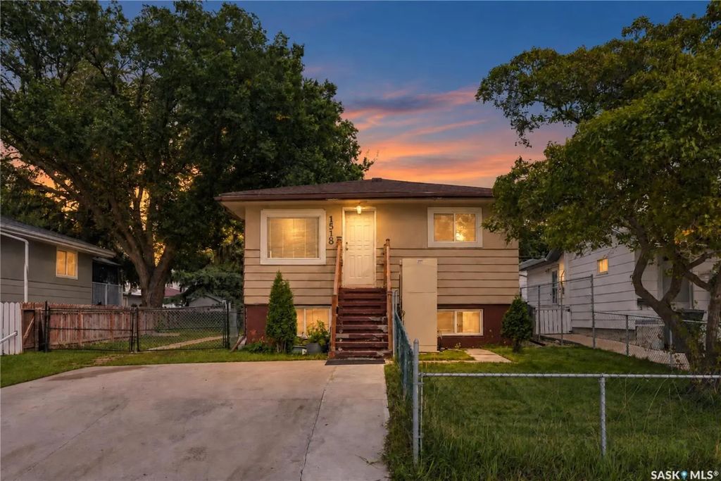 1518 I Avenue N, Saskatoon