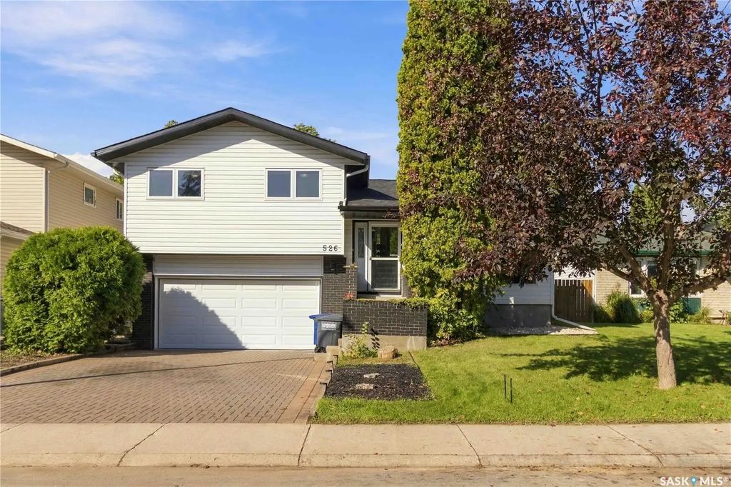 526 Tobin Cres, Saskatoon