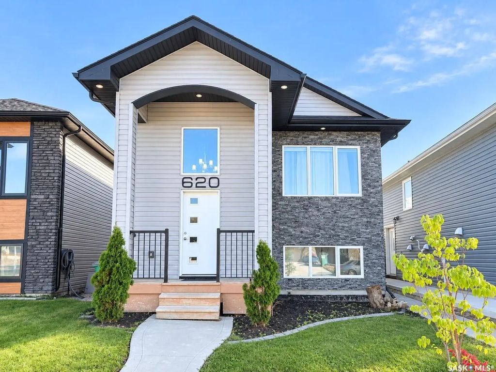 620 Ells Cres, Saskatoon