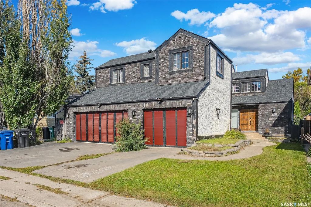 111 Christopher Road, Saskatoon