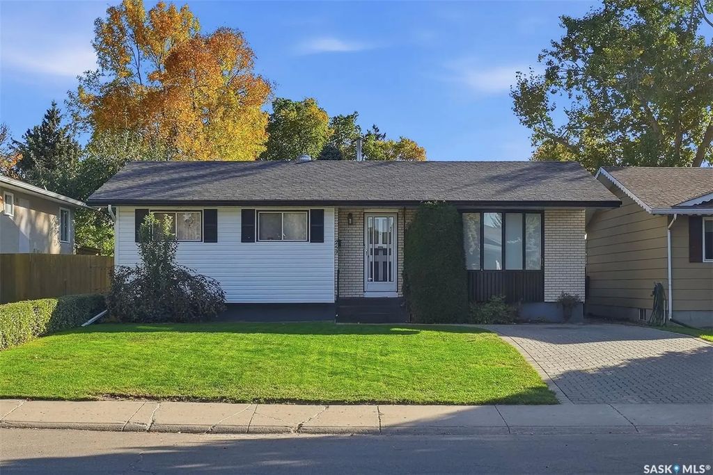 253 Laurentian Drive, Saskatoon