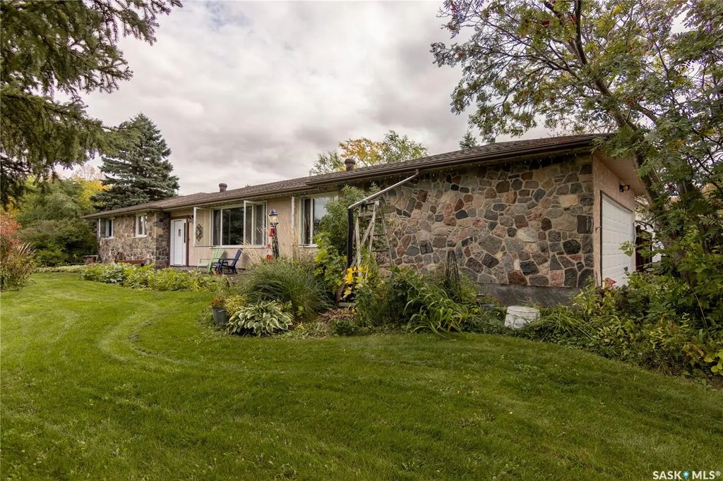 517 East Drive, Esterhazy