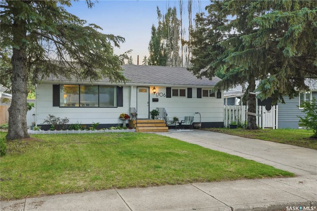 1706 Ewart Avenue, Saskatoon
