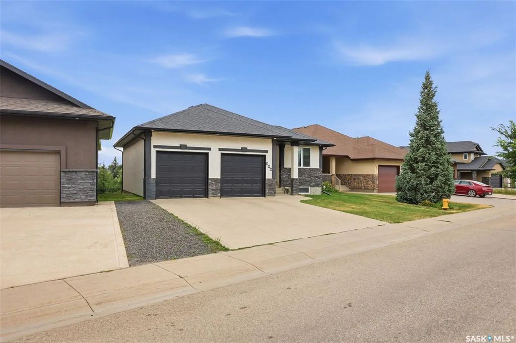 206 Muzyka Road, Saskatoon