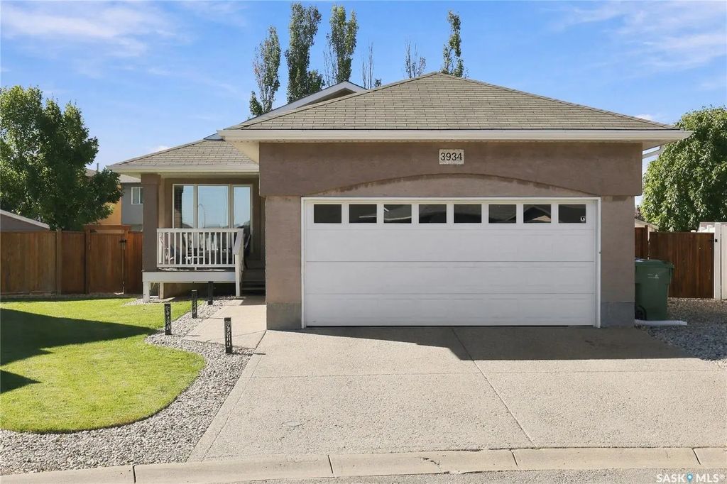 3934 Robin Place E, Regina