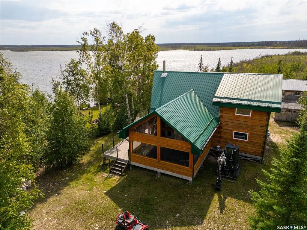 Stunning Remote 4 Season Lakehouse On Nemeiben, Northern Admin District
