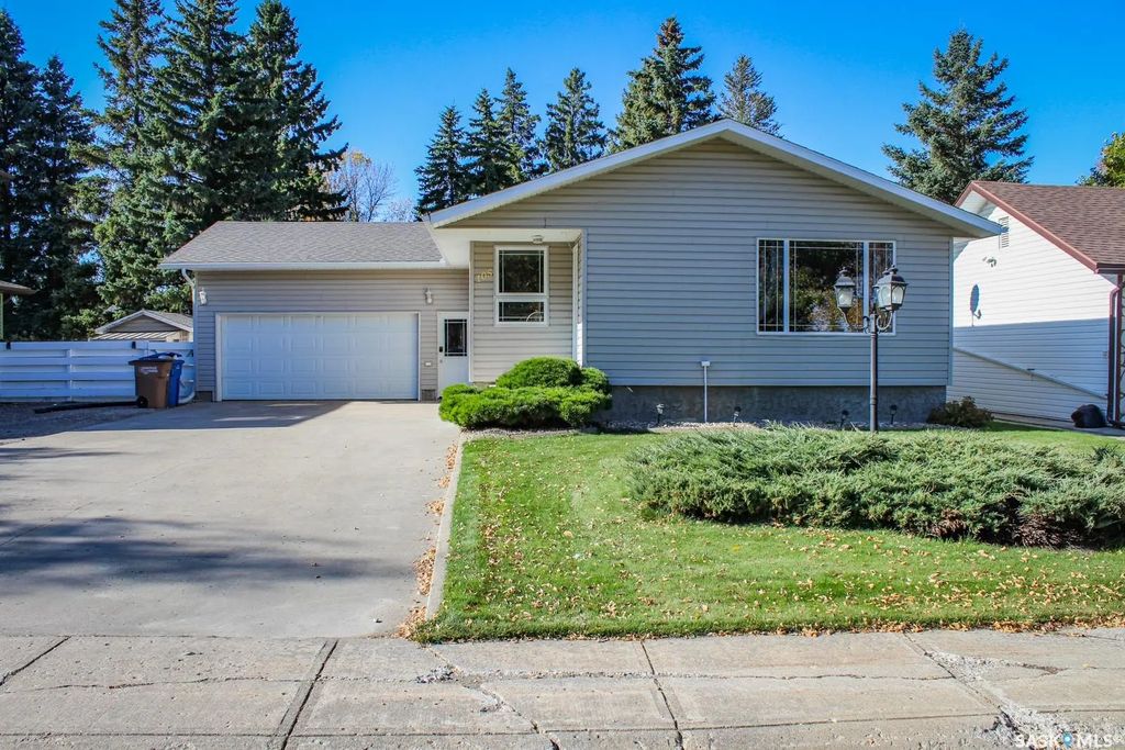 105 Lancaster Street, Melfort