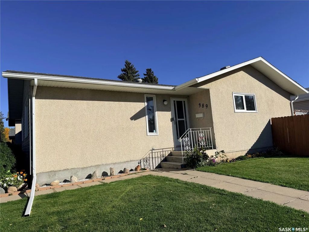 389 Meighen Cres, Saskatoon