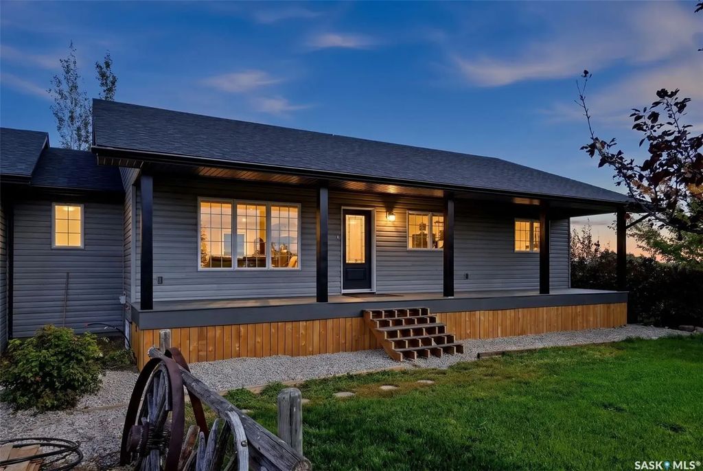 Brady Acreage, Lumsden Rm No. 189