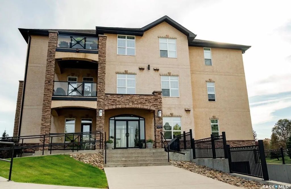 #211 - 2150 Heseltine Road, Regina