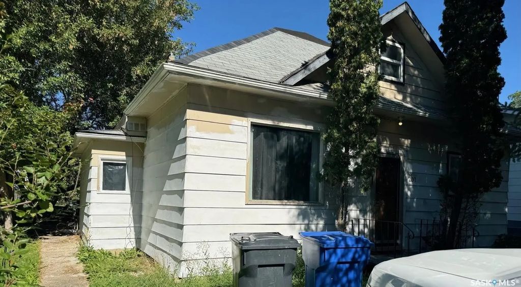 207 Miles Street, Kamsack