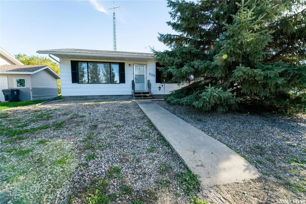 219 Railway Avenue W, Blaine Lake