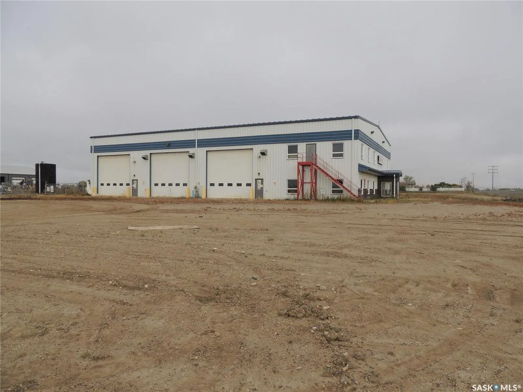 101 Jahn Street, Estevan Rm No. 5