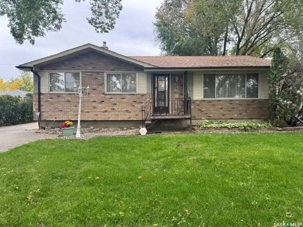 147 Woodward Avenue, Regina