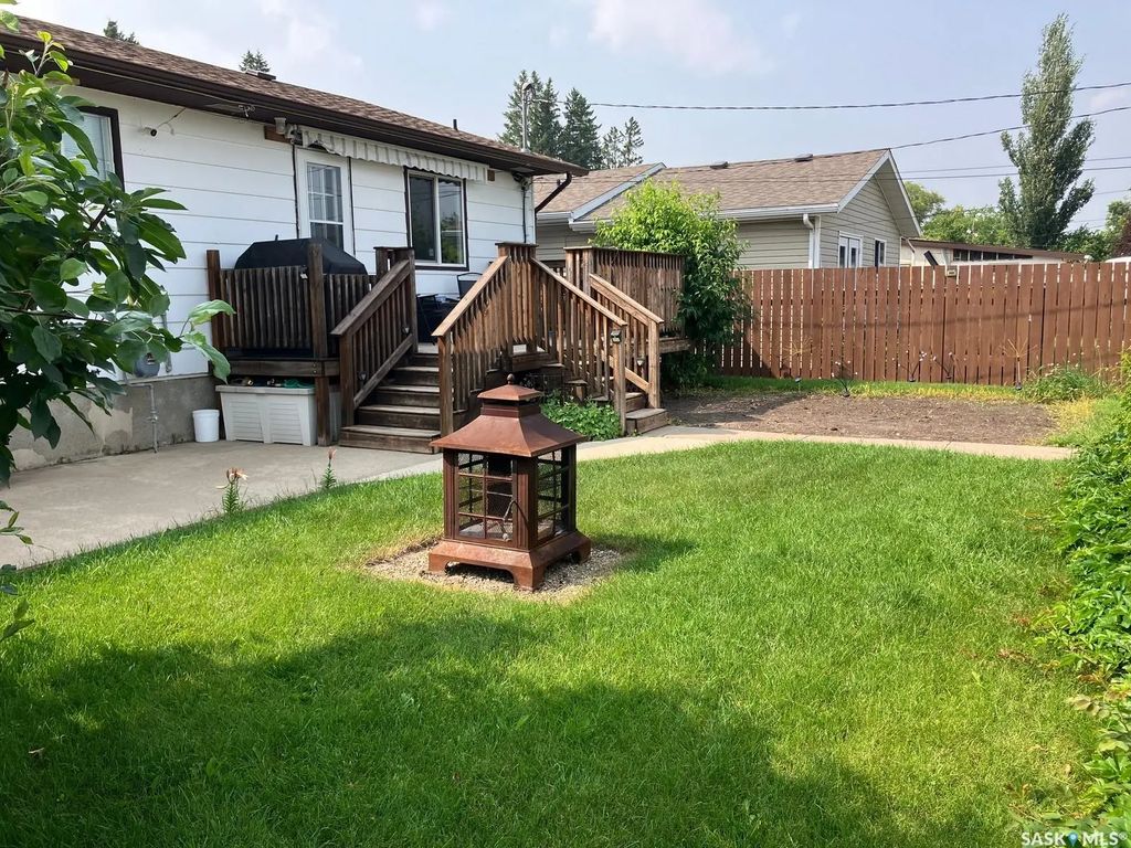1103 3rd Street W, Nipawin