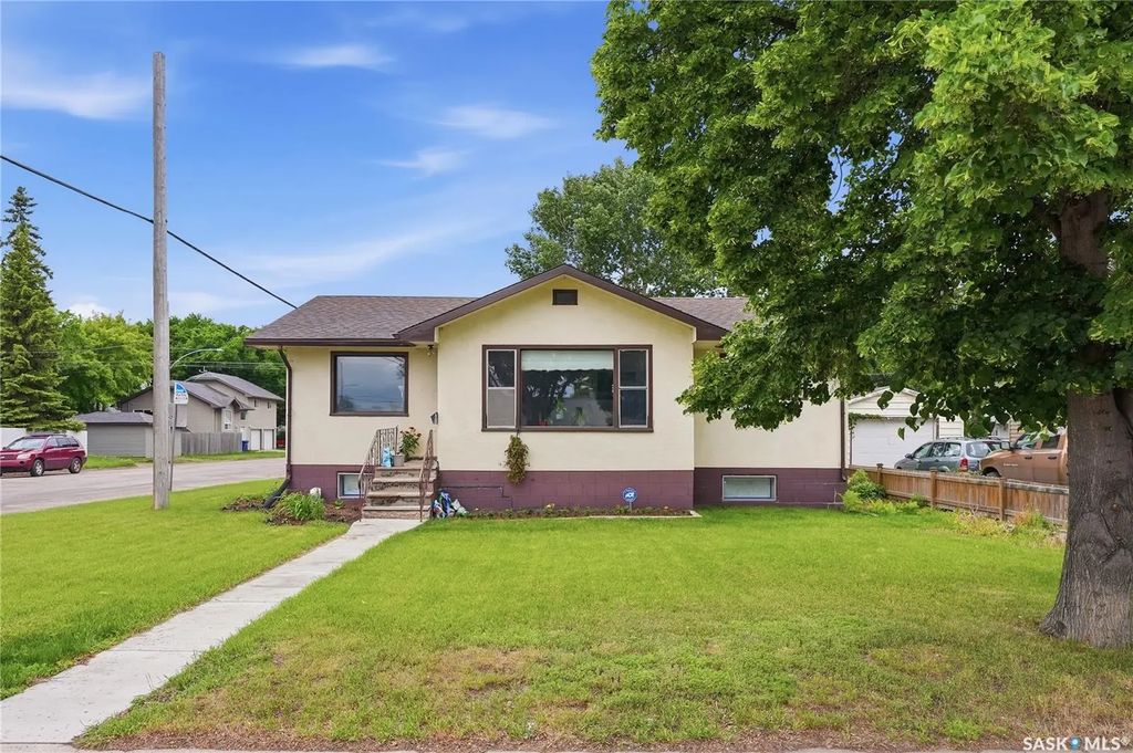 1701 C Avenue N, Saskatoon