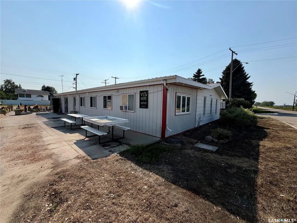 1020 Railway Avenue, Carnduff