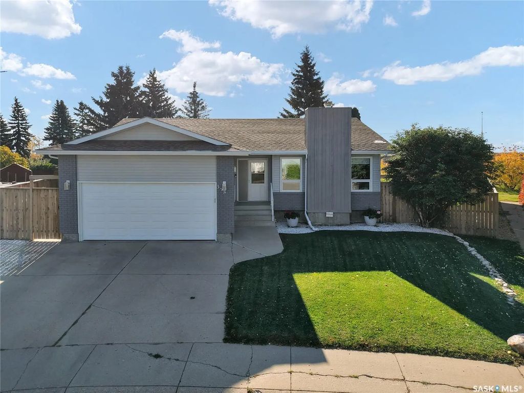 358 Wakaw Cres, Saskatoon