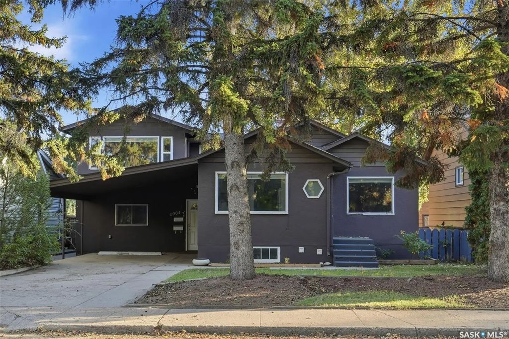 1004 6th Street E, Saskatoon