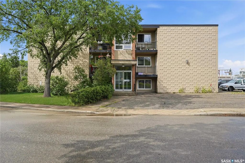 #8 - 2620 5th Avenue N, Regina