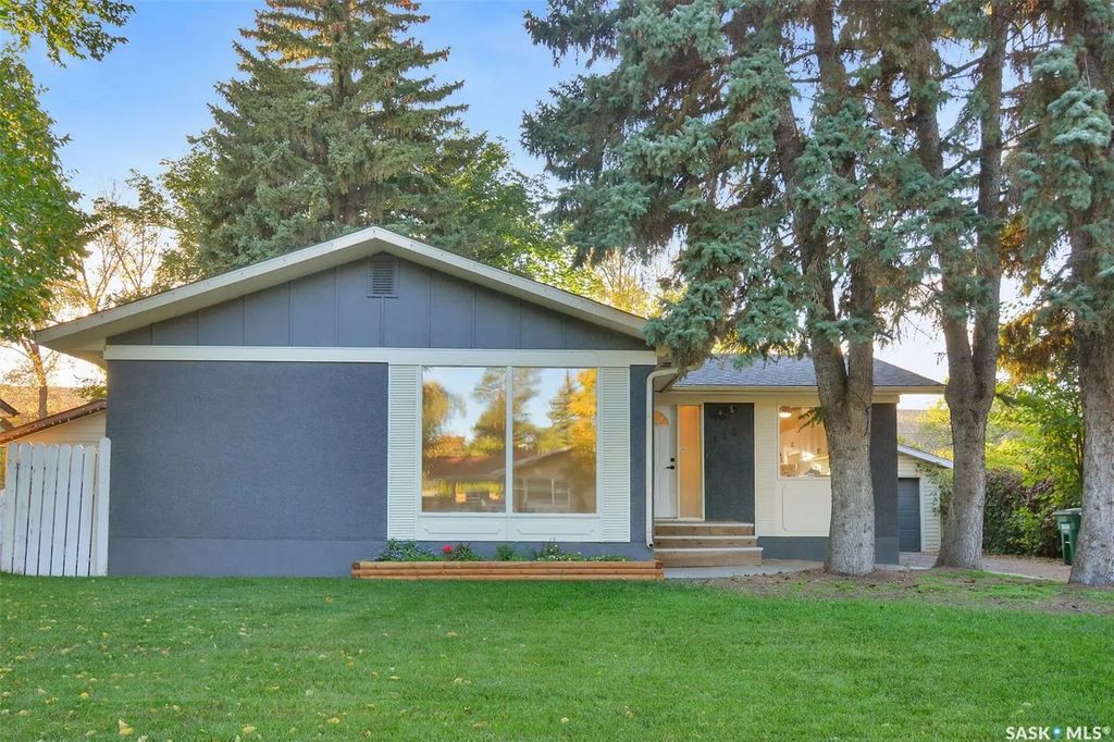 110 Spinks Drive, Saskatoon