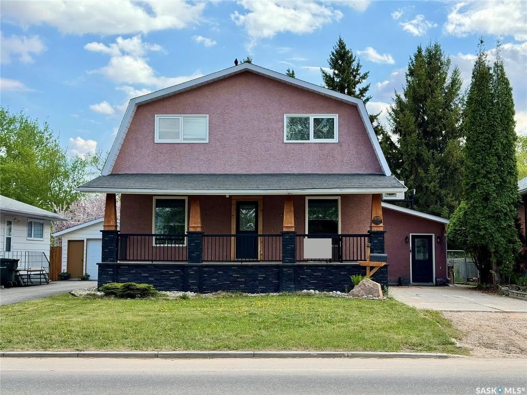 1027 4th Street E, Prince Albert