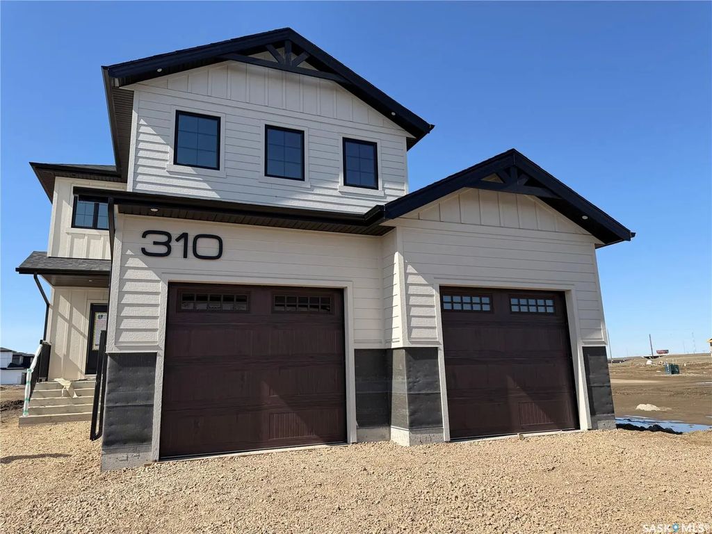 310 Traeger Manor, Saskatoon