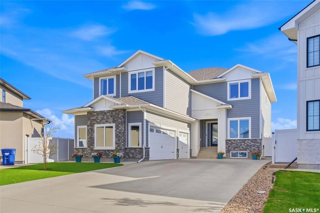 464 Woolf Bend, Saskatoon