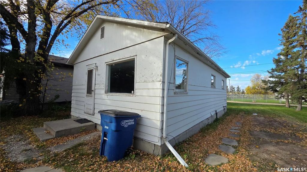 817 98th Avenue, Tisdale
