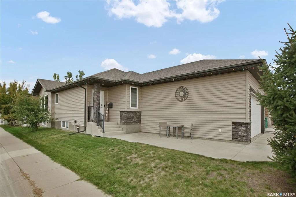 634 Allwood Manor, Saskatoon