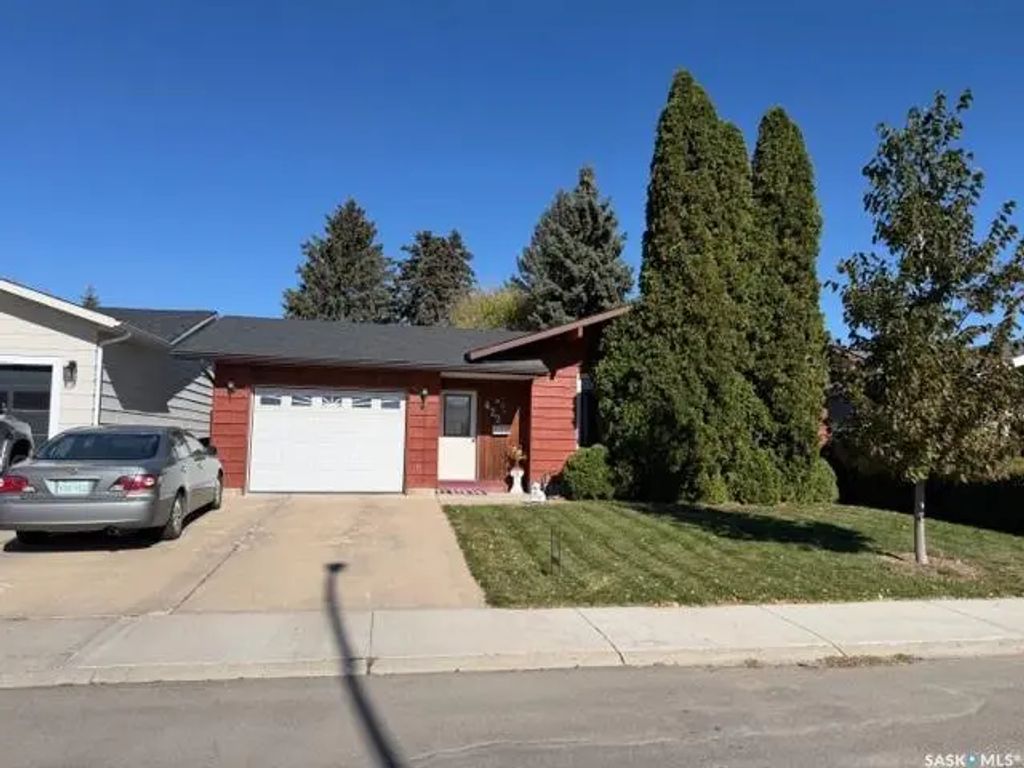 422 Manning Lane, Saskatoon