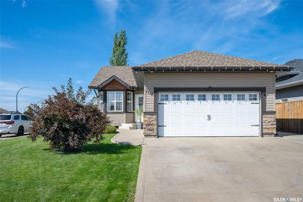 1130 Korol Green, Saskatoon