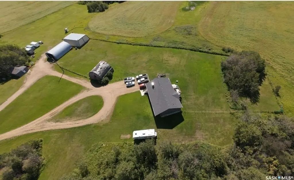 Schultz Acreage, Wilton Rm No. 472