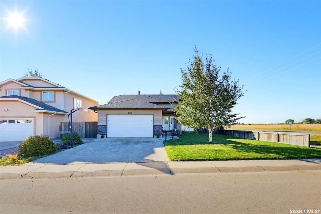 101 Lakeridge Drive, Warman