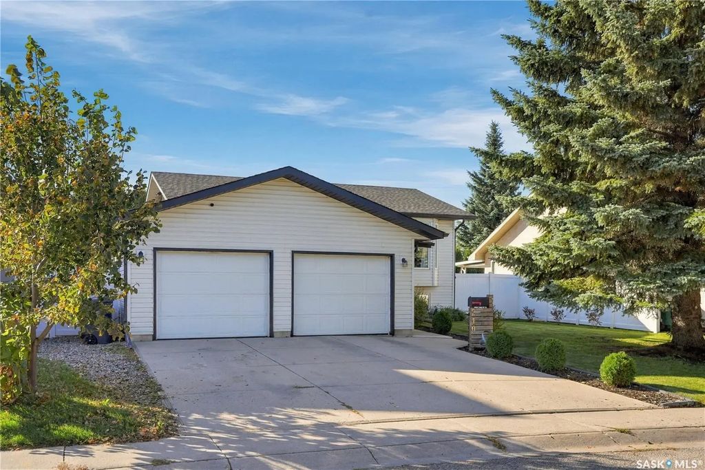 210 Coben Cres, Saskatoon