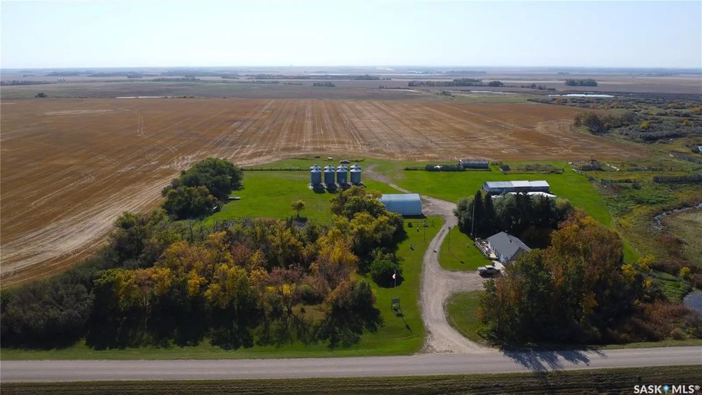 Richard 542 Acs Grain Farmland, Douglas Rm No. 436