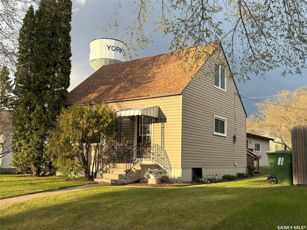 113 Laurier Avenue, Yorkton