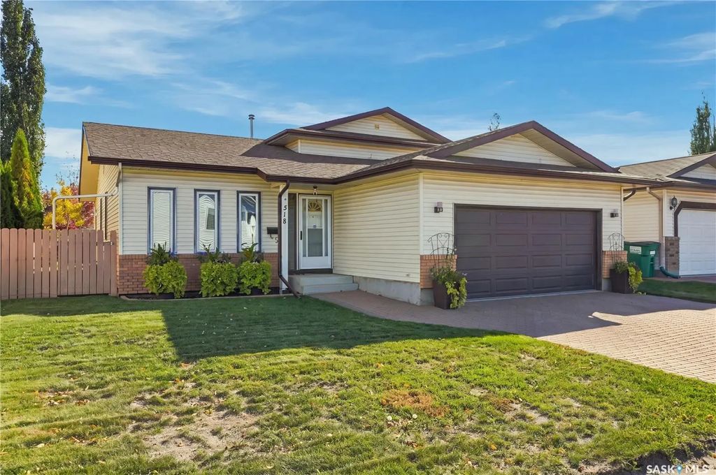 518 Bronson Cres, Saskatoon