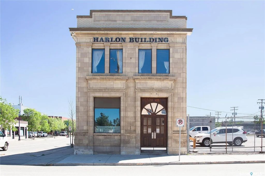 1102 1st Avenue W, Prince Albert