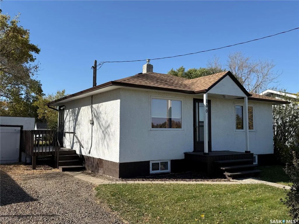 190 Victoria Avenue, Yorkton